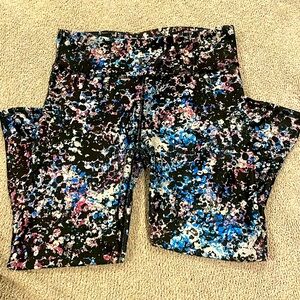 Fabletics workout pants - capri length